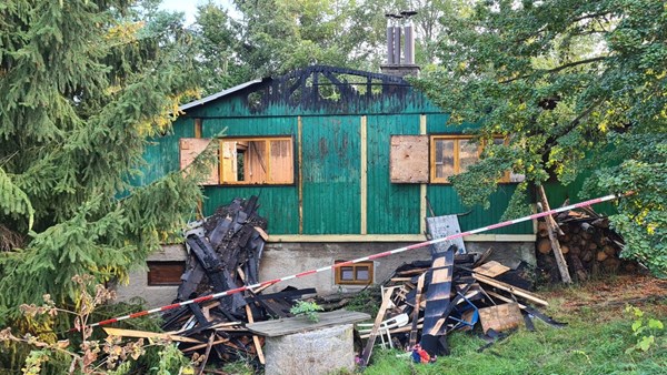 Skautská klubovna v Říčanech po požáru Skautská klubovna v Říčanech po požáru